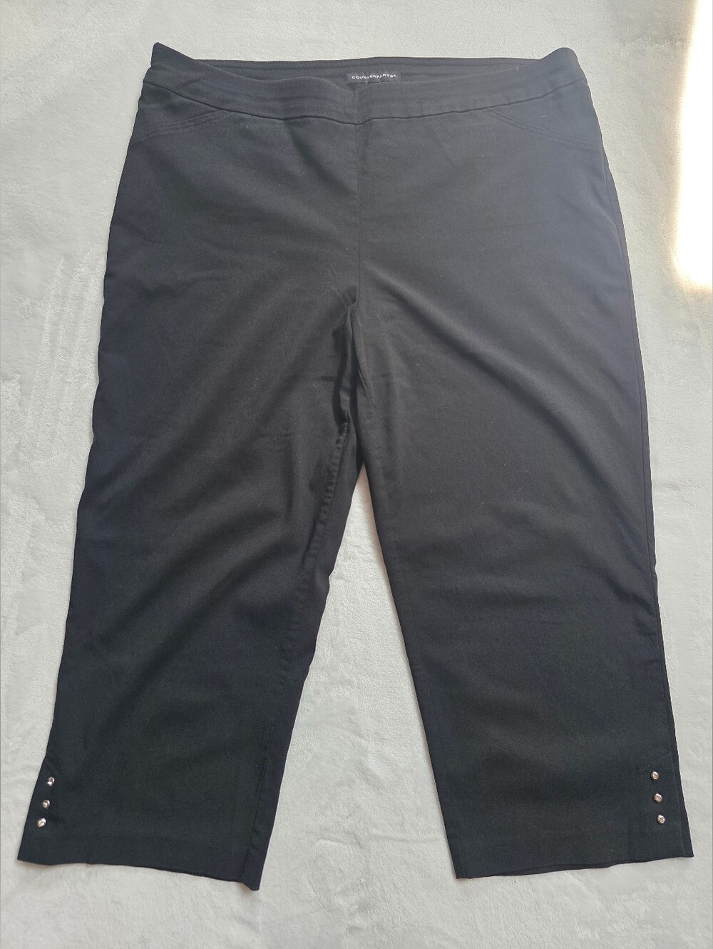Counterparts Black Pull-On Capris Studded Hem Size 16